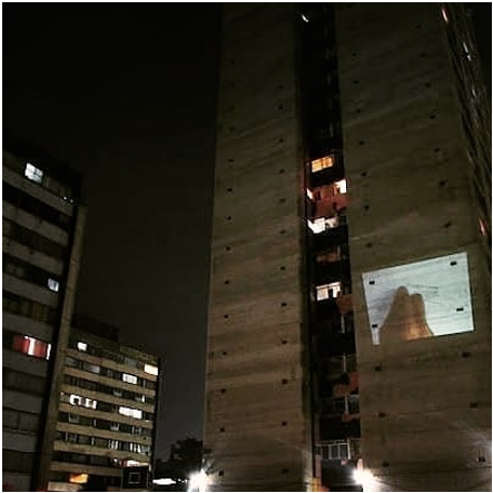 &ldquo;Somos
aunque nos olviden&rdquo; (Proyecci&oacute;n en UH Tlatelolco, CDMX). Construcci&oacute;n-Destrucci&oacute;n.